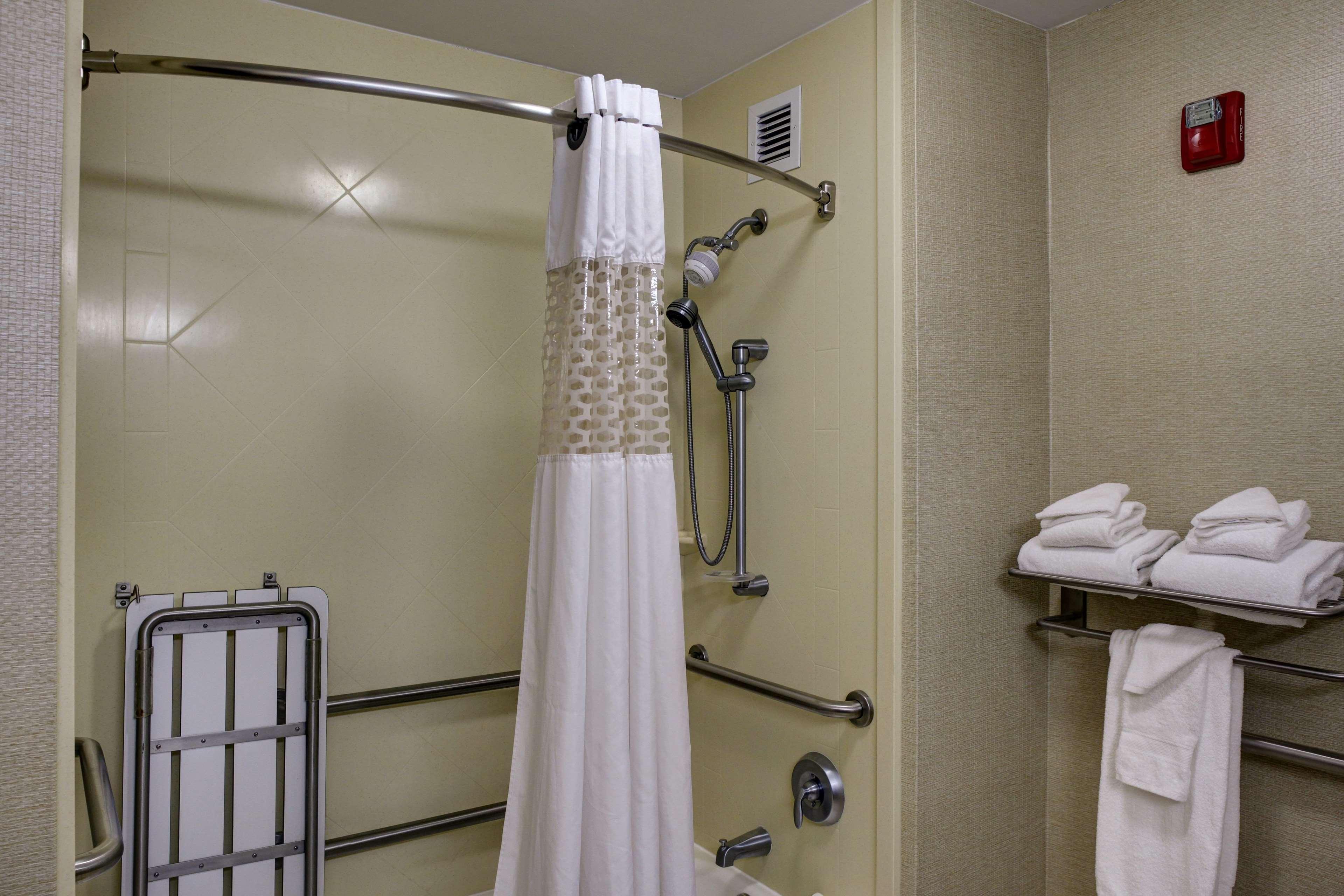 Hotel Hampton & Atlanta Airport West Camp Creek Pkwy 3*
