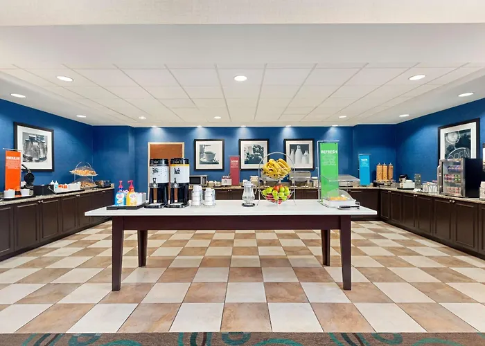 Hampton Inn & Suites Atlanta - I-285 & Camp Creek Parkway